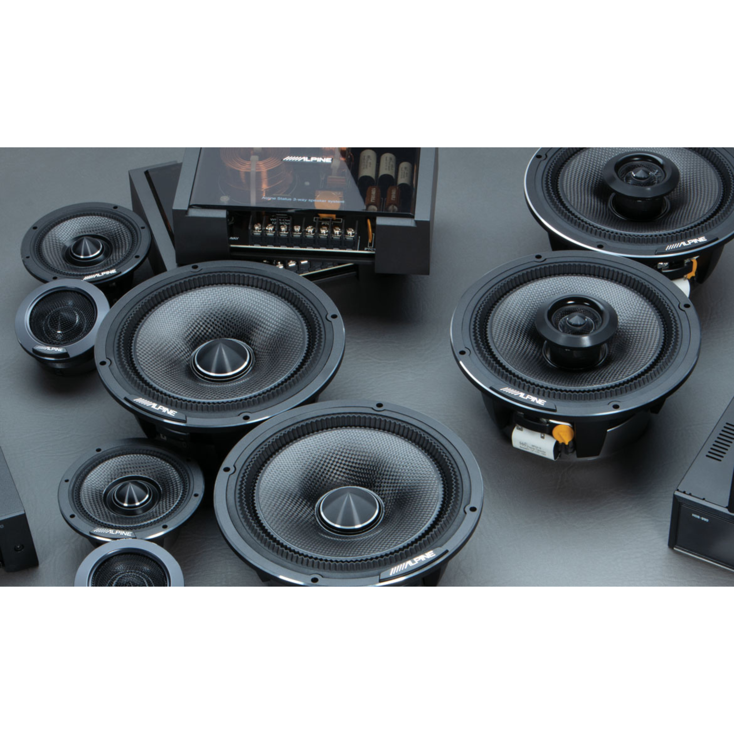 2024'te Araç İçi Eğlence Sistemlerinde Öne Çıkan Yenilikler